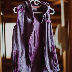 Columbia hooded vest